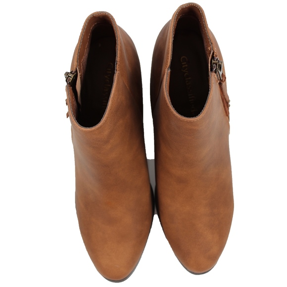 Size 10 Light Tan Tassel Side Zipper Block Heel - Picture 5 of 7